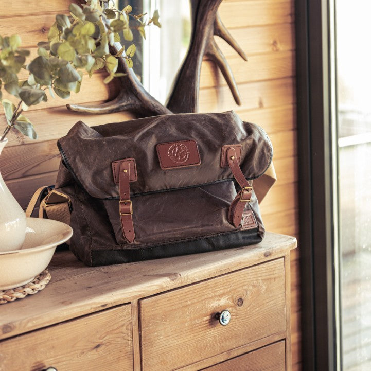 The Gubbins Messenger Bag Rough Bounds